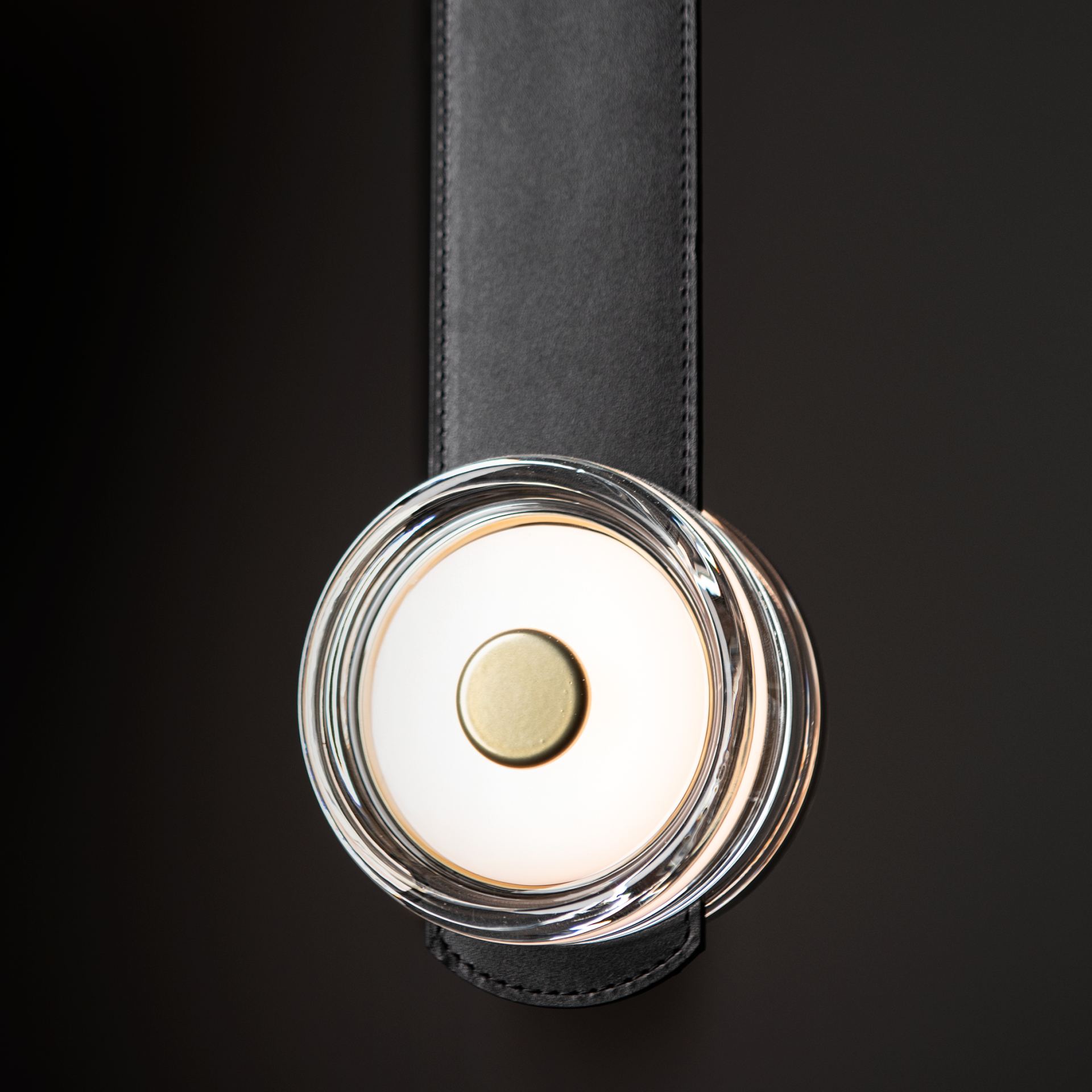 SNAPS Floor-to-Ceiling Plug-in LED Lamp